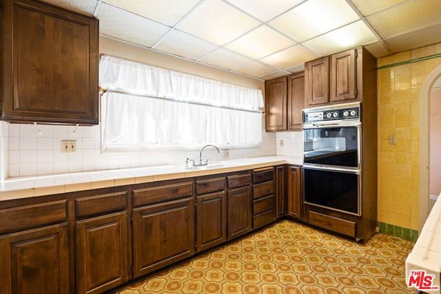 2054 Manning Avenue, Los Angeles, CA 90025