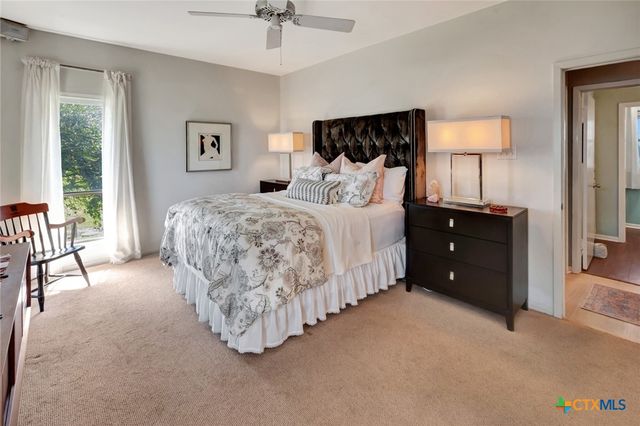 106 E Adams Avenue, Port O'connor, TX 77982