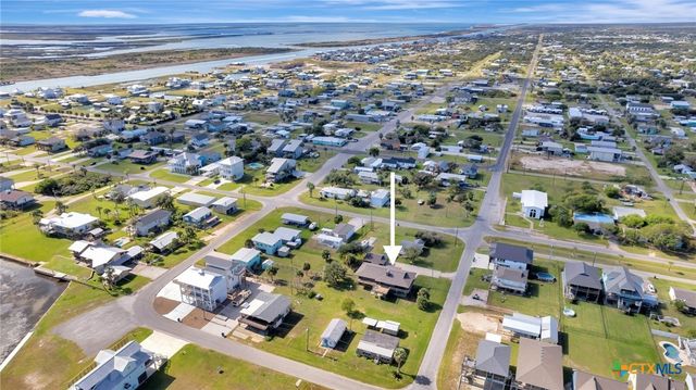 106 E Adams Avenue, Port O'connor, TX 77982