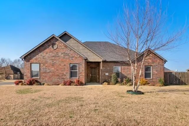 555 Harrison Street, Pea Ridge, AR 72751