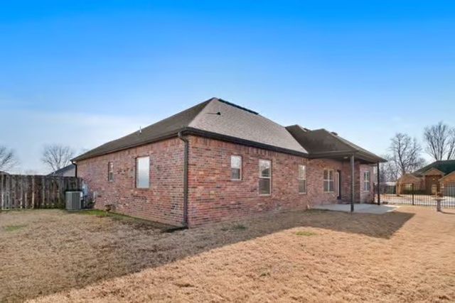 555 Harrison Street, Pea Ridge, AR 72751