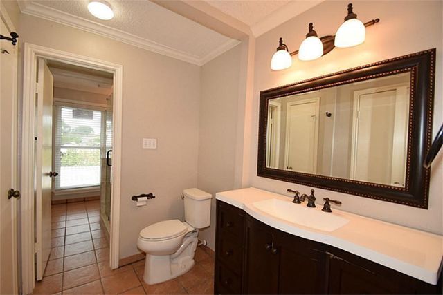9323 Westwood Village Drive 6, Houston, TX 77036