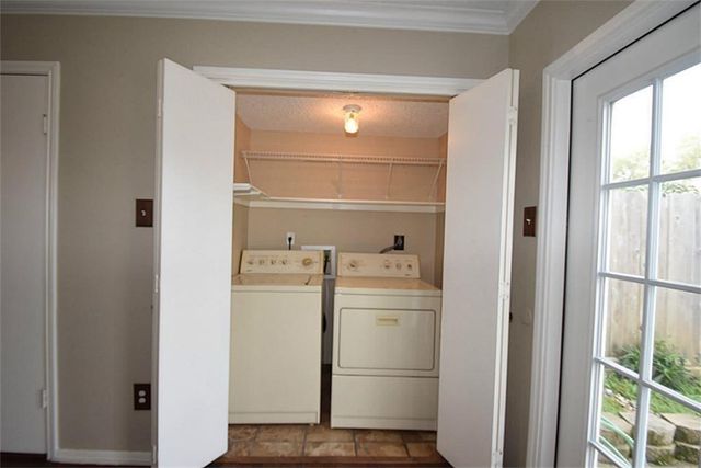 9323 Westwood Village Drive 6, Houston, TX 77036