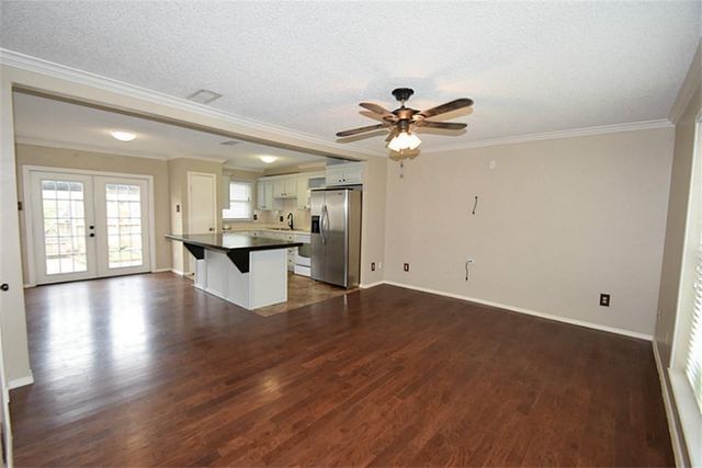 9323 Westwood Village Drive 6, Houston, TX 77036