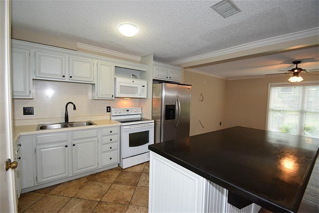 9323 Westwood Village Drive 6, Houston, TX 77036
