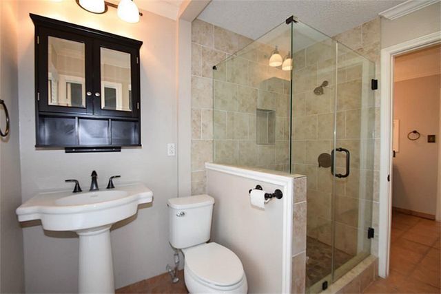 9323 Westwood Village Drive 6, Houston, TX 77036