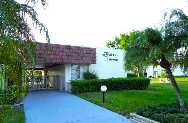 33 Pine Arbor Lane 105, Vero Beach, FL 32962