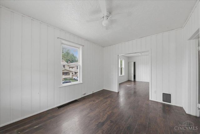 6801 Fairpark Avenue, Cincinnati, OH 45216