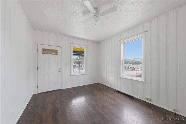 6801 Fairpark Avenue, Cincinnati, OH 45216