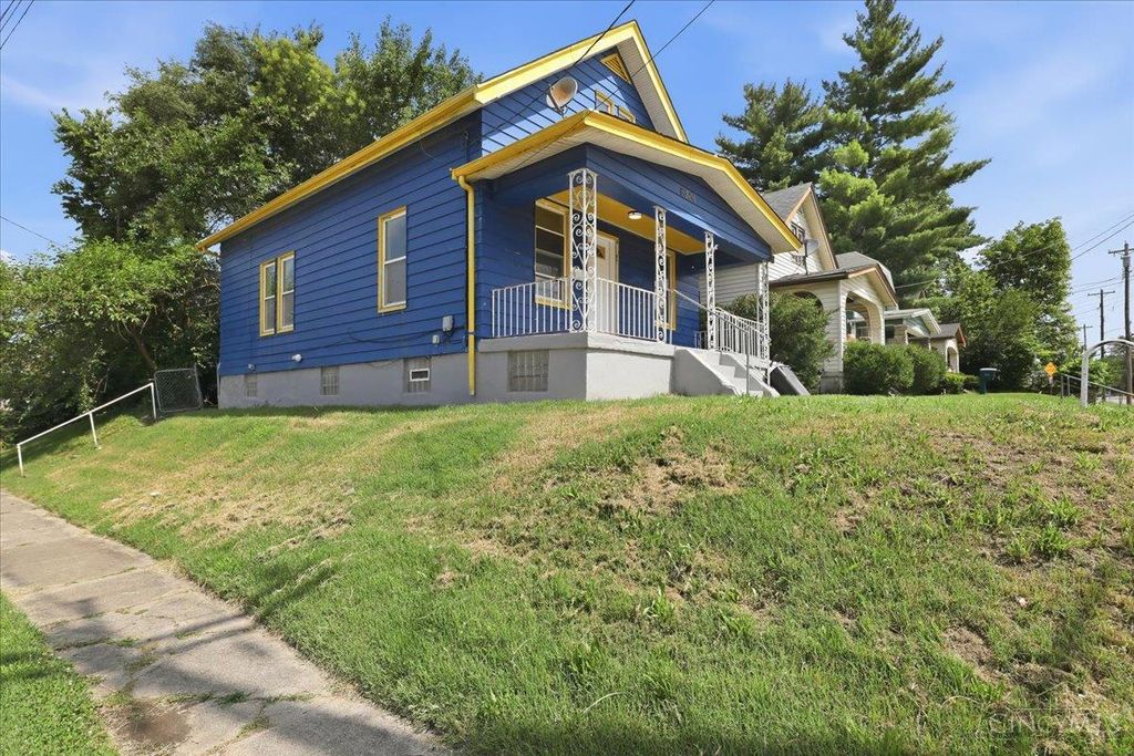 6801 Fairpark Avenue, Cincinnati, OH 45216