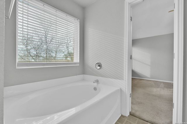 9622 Emerald, San Antonio, TX 78245