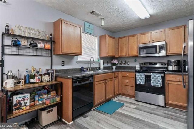 694 Georgetown Court, Jonesboro, GA 30236