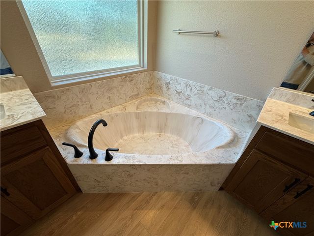 8000 Fm 2484, Salado, TX 76571