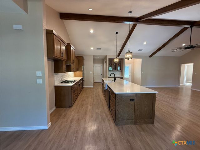 8000 Fm 2484, Salado, TX 76571