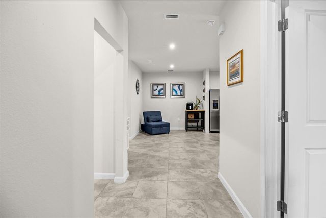 843 Persimmon Place, Fort Pierce, FL 34981