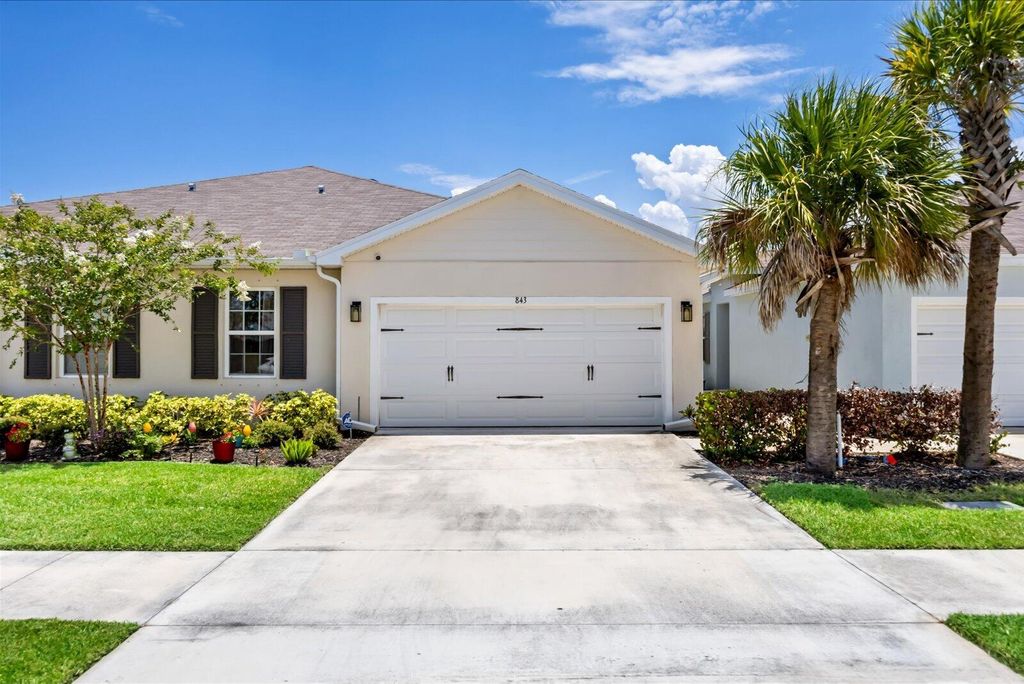843 Persimmon Place, Fort Pierce, FL 34981
