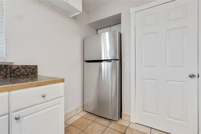 1207 W Wall Street 4, Grapevine, TX 76051