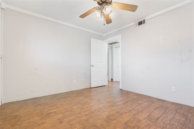 1207 W Wall Street 4, Grapevine, TX 76051