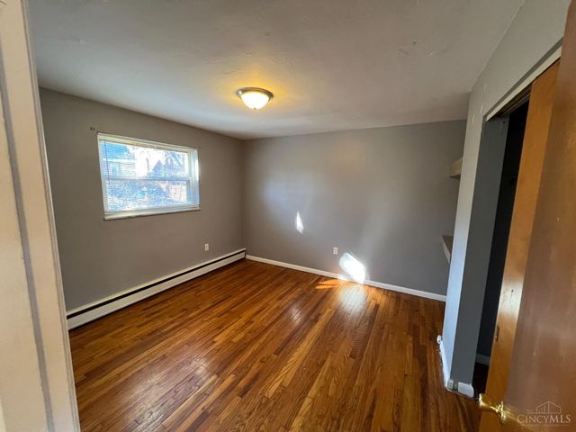 1002 Winfield Avenue, Cincinnati, OH 45205