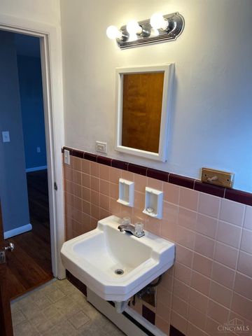 1002 Winfield Avenue, Cincinnati, OH 45205