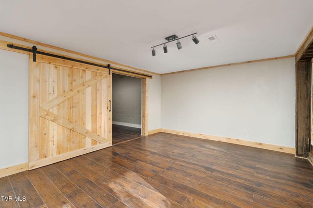 114 Whisperwood Lane, Johnson City, TN 37601