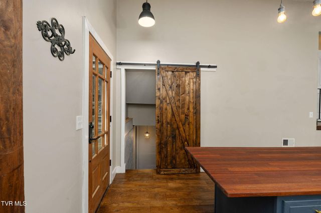 114 Whisperwood Lane, Johnson City, TN 37601