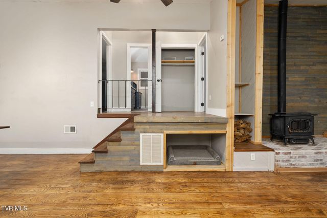 114 Whisperwood Lane, Johnson City, TN 37601