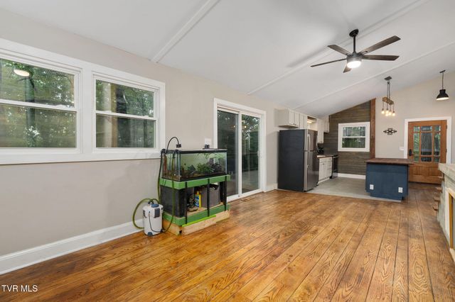 114 Whisperwood Lane, Johnson City, TN 37601