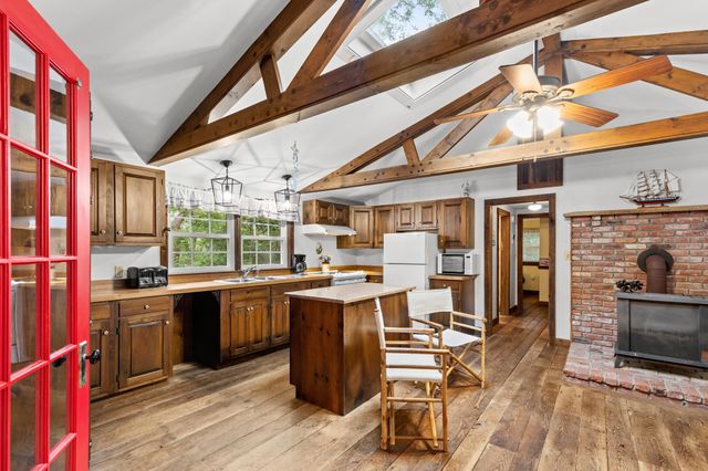 45 Knowles Street, Eastham, MA 02642