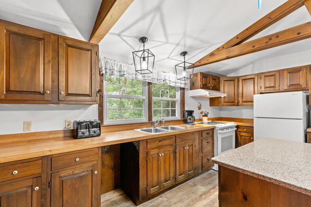 45 Knowles Street, Eastham, MA 02642