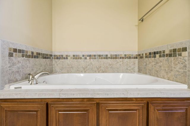 1004 Grey Oaks Lane, Chattanooga, TN 37421
