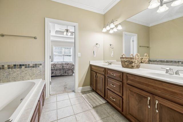 1004 Grey Oaks Lane, Chattanooga, TN 37421