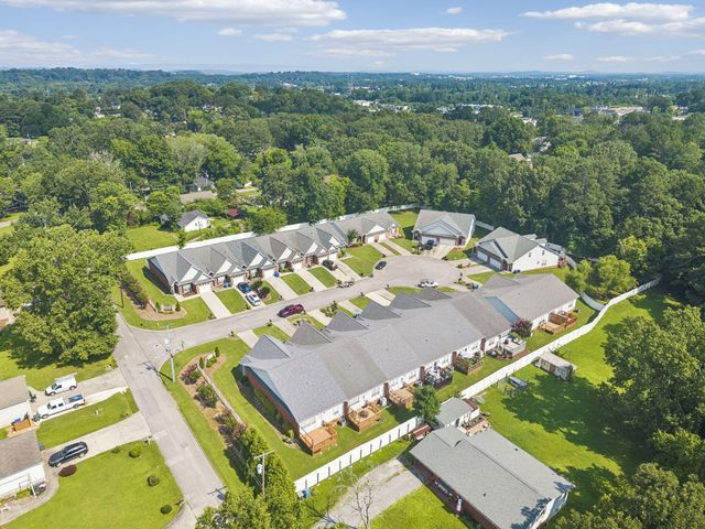 1004 Grey Oaks Lane, Chattanooga, TN 37421