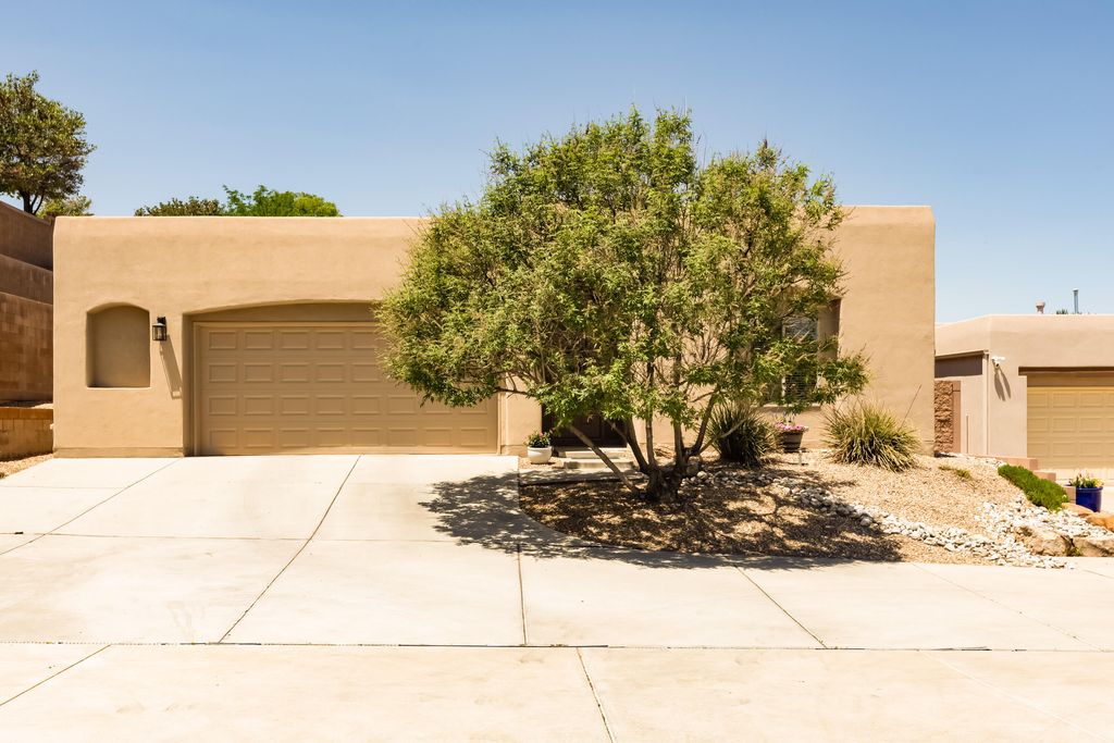 4601 MI CORDELIA Drive NW, Albuquerque, NM 87120