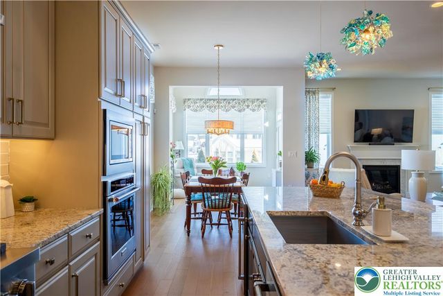 7022 Oak Lane, East Allen Twp, PA 18014