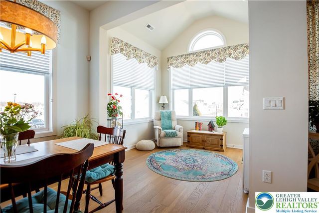 7022 Oak Lane, East Allen Twp, PA 18014