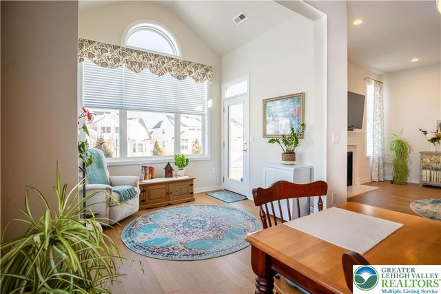 7022 Oak Lane, East Allen Twp, PA 18014