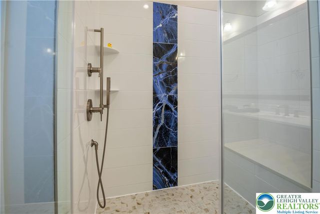 7022 Oak Lane, East Allen Twp, PA 18014