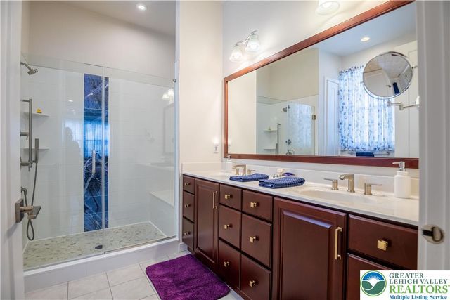 7022 Oak Lane, East Allen Twp, PA 18014