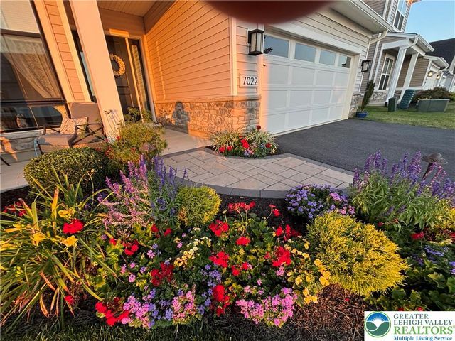 7022 Oak Lane, East Allen Twp, PA 18014