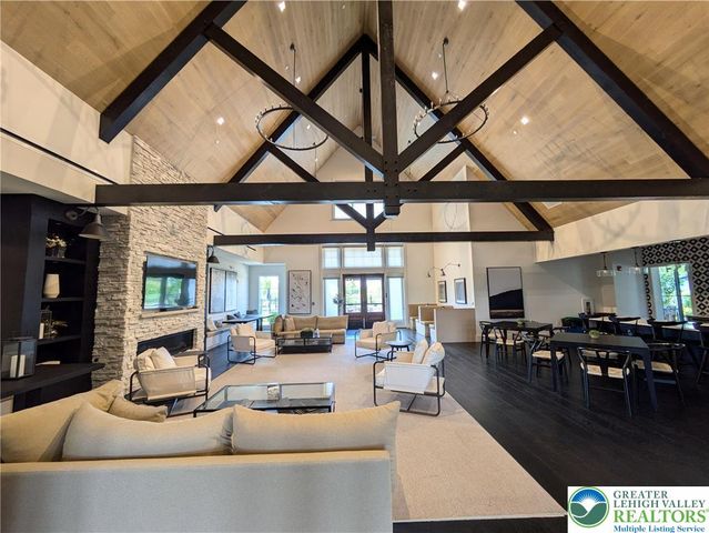 7022 Oak Lane, East Allen Twp, PA 18014