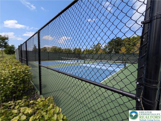 7022 Oak Lane, East Allen Twp, PA 18014