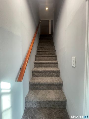 87 Melrose Avenue, Waterbury, CT 06705