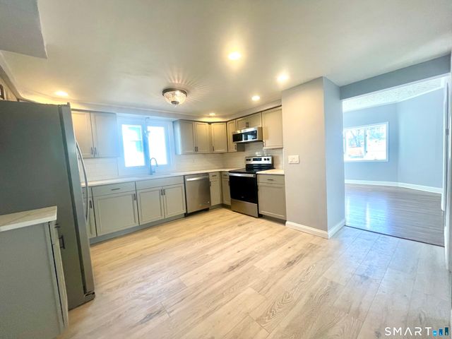 87 Melrose Avenue, Waterbury, CT 06705