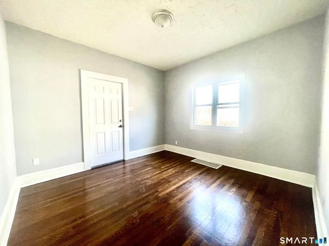 87 Melrose Avenue, Waterbury, CT 06705