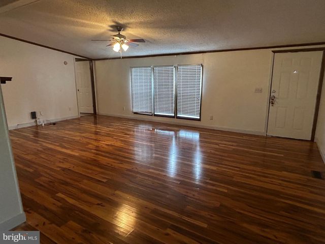 4437 SCOTLAND MAIN ST, Chambersburg, PA 17202