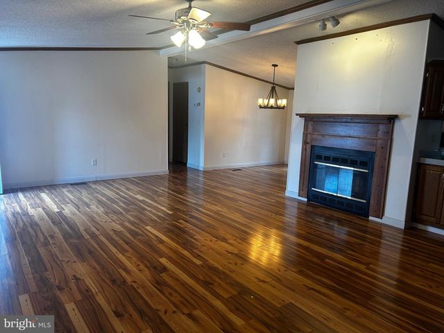 4437 SCOTLAND MAIN ST, Chambersburg, PA 17202