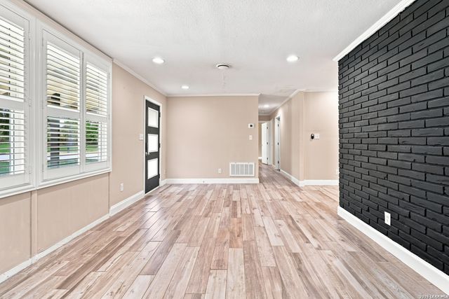 102 GETTYSBURG RD, San Antonio, TX 78228