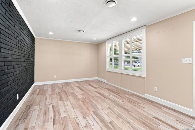 102 GETTYSBURG RD, San Antonio, TX 78228