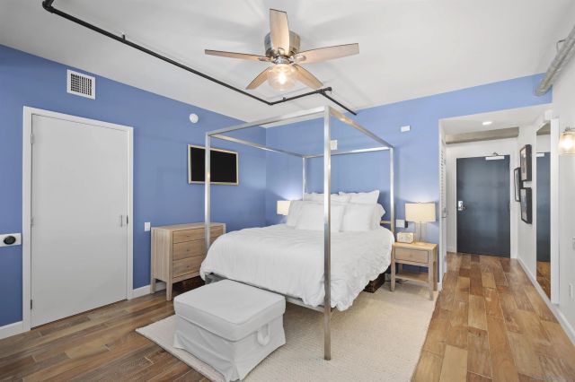 350 11th Ave. 341, San Diego, CA 92101